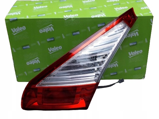 RENAULT MEGANE III 2008 - LAMPA W KLAPĘ PRAWA TYŁ 265500009R ZAM Valeo
