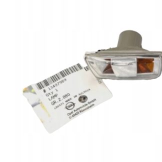 KIERUNKOWSKAZ BOCZNY OPEL ASTRA H INSIGNIA A CORSA D LEWY 13497989